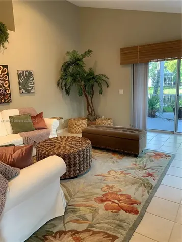 231 W Canterbury Drive W Palm Beach Gardens FL 33418