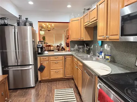 215 SE 3rd Avenue Hallandale Beach FL 33009