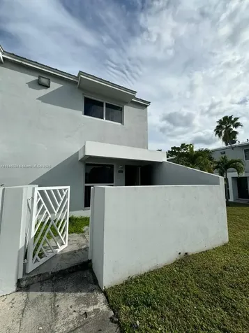 483 NW 19th Street Miami FL 33136