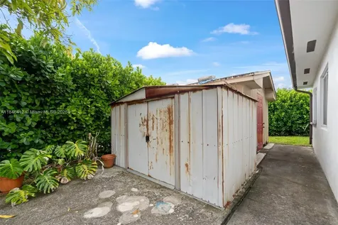 5203 SW 128th Place Miami FL 33175