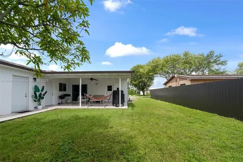 5203 SW 128th Place Miami FL 33175
