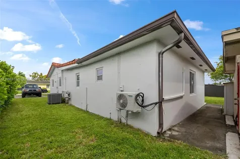 5203 SW 128th Place Miami FL 33175