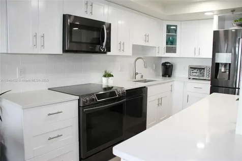 20515 E Country Club Drive Aventura FL 33180