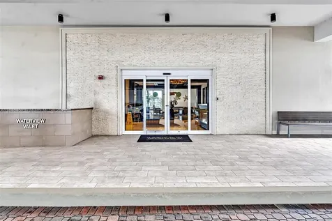 20515 E Country Club Drive Aventura FL 33180