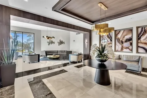 20515 E Country Club Drive Aventura FL 33180