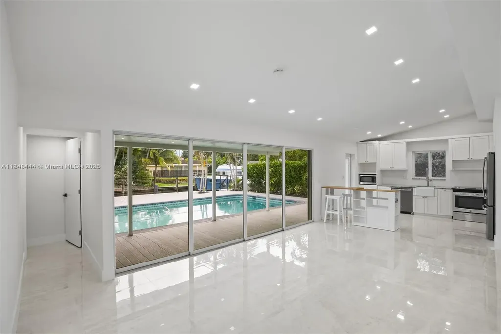 1724 SW 5th Street Fort Lauderdale FL 33312