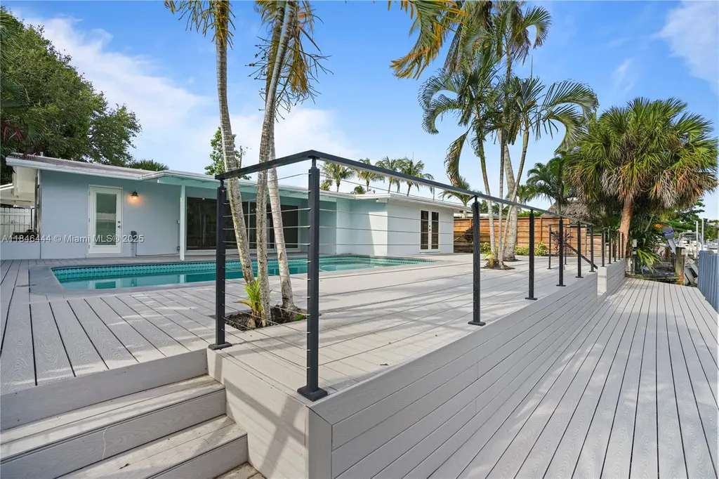 1724 SW 5th Street Fort Lauderdale FL 33312