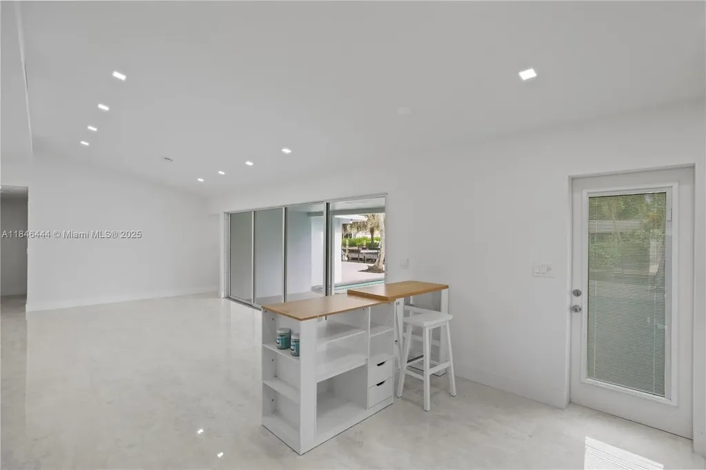 1724 SW 5th Street Fort Lauderdale FL 33312