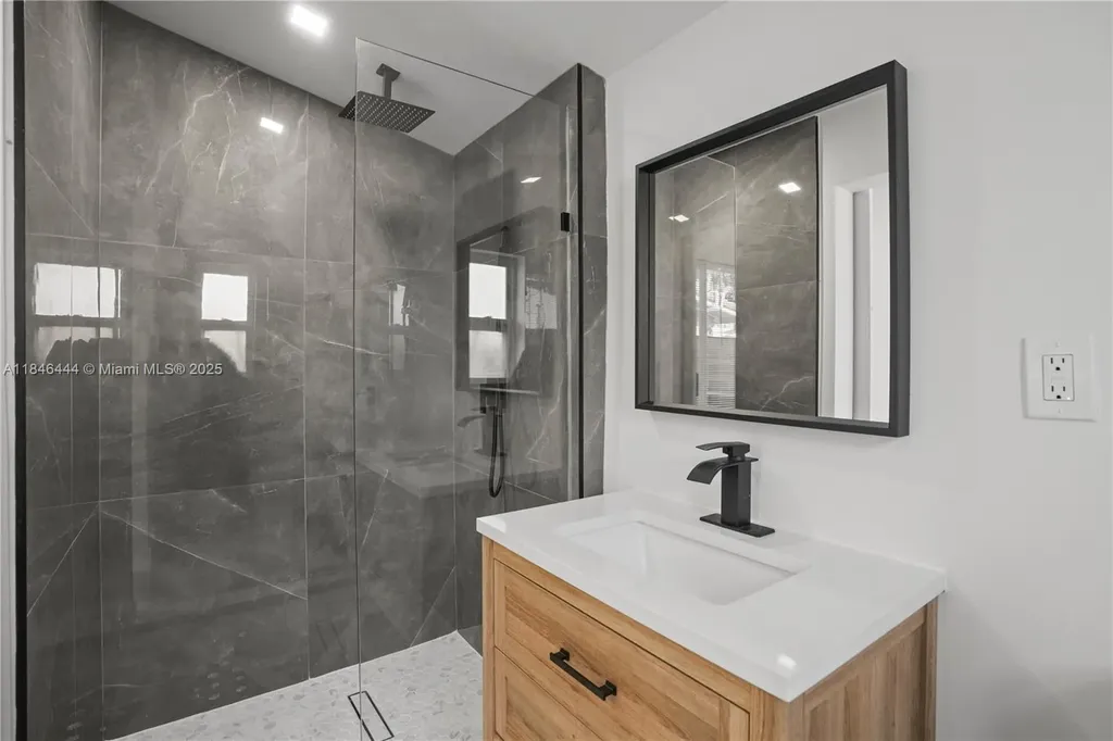 1724 SW 5th Street Fort Lauderdale FL 33312