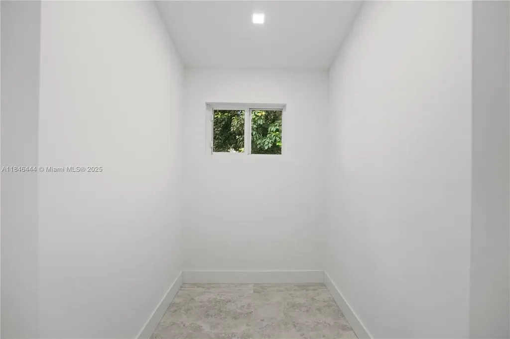 1724 SW 5th Street Fort Lauderdale FL 33312