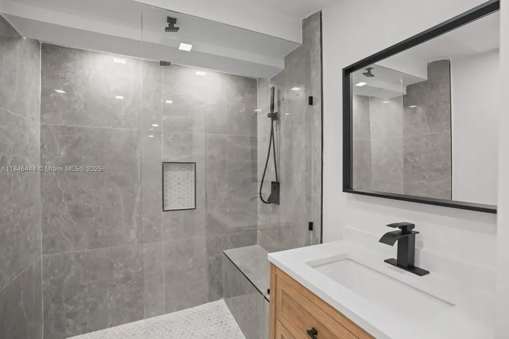 1724 SW 5th Street Fort Lauderdale FL 33312