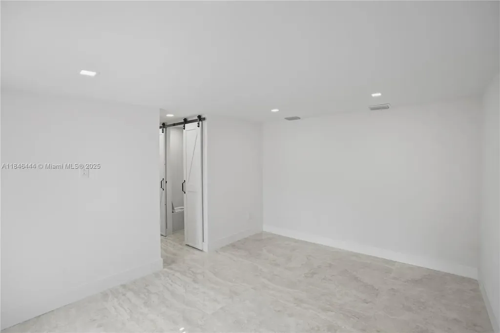 1724 SW 5th Street Fort Lauderdale FL 33312