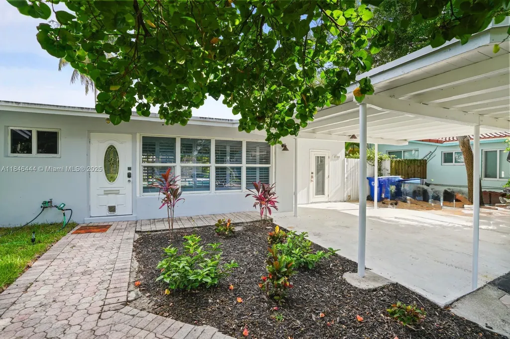 1724 SW 5th Street Fort Lauderdale FL 33312