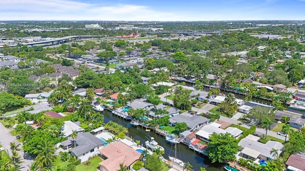 1724 SW 5th Street Fort Lauderdale FL 33312