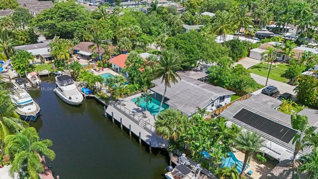 1724 SW 5th Street Fort Lauderdale FL 33312