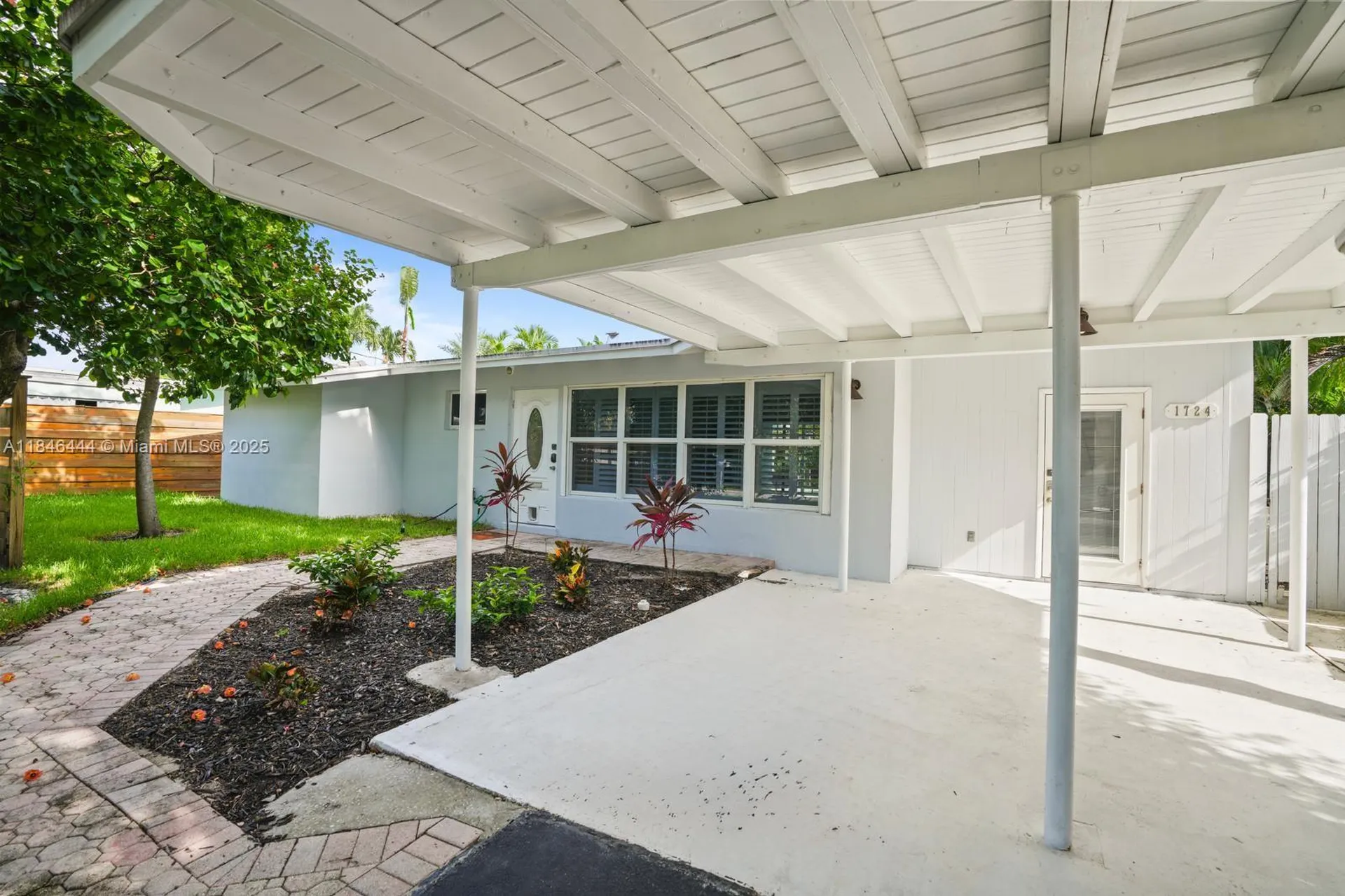 1724 SW 5th Street Fort Lauderdale FL 33312