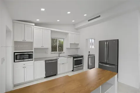 1724 SW 5th Street Fort Lauderdale FL 33312