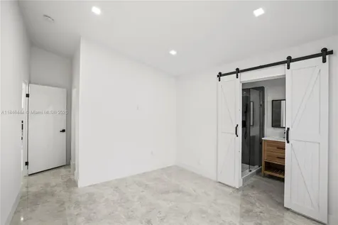 1724 SW 5th Street Fort Lauderdale FL 33312