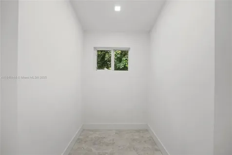 1724 SW 5th Street Fort Lauderdale FL 33312