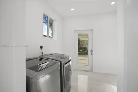 1724 SW 5th Street Fort Lauderdale FL 33312