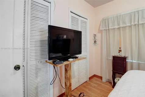 3600 NW 19th Terrace Miami FL 33125