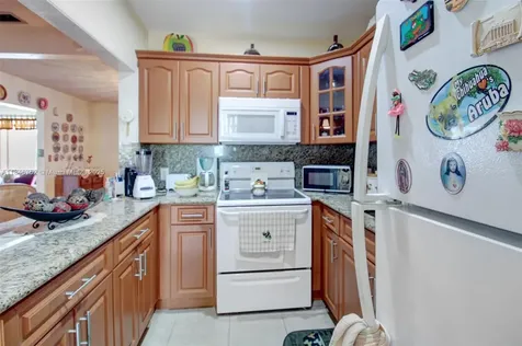 3600 NW 19th Terrace Miami FL 33125