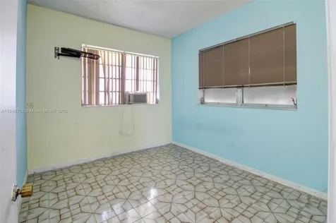 3600 NW 19th Terrace Miami FL 33125