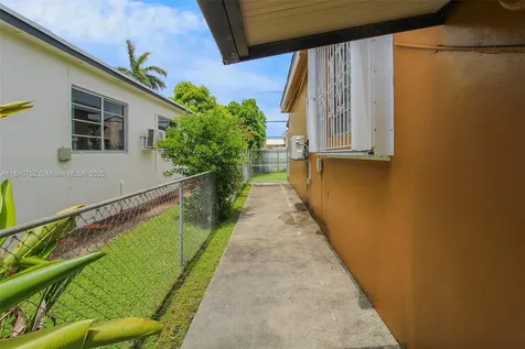 3600 NW 19th Terrace Miami FL 33125