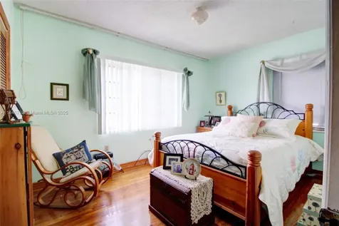 3600 NW 19th Terrace Miami FL 33125