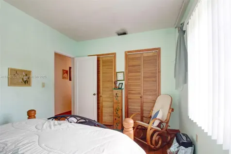 3600 NW 19th Terrace Miami FL 33125