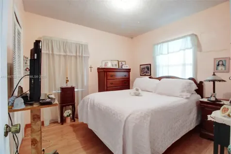 3600 NW 19th Terrace Miami FL 33125
