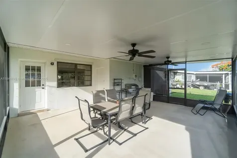 1425 NW 9th Street Homestead FL 33030