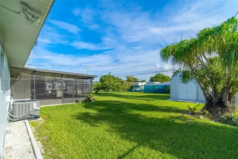 1425 NW 9th Street Homestead FL 33030