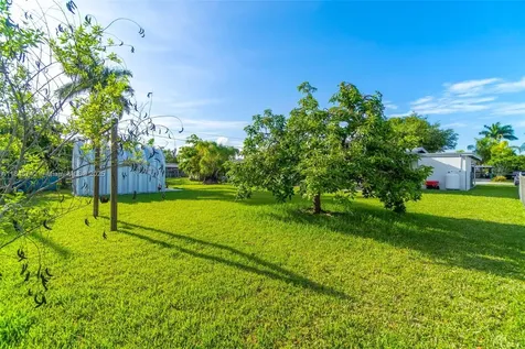 1425 NW 9th Street Homestead FL 33030