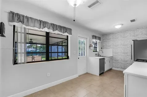 1425 NW 9th Street Homestead FL 33030