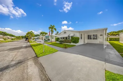 5298 NW 4th Terrace Deerfield Beach FL 33064