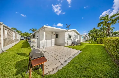 5298 NW 4th Terrace Deerfield Beach FL 33064