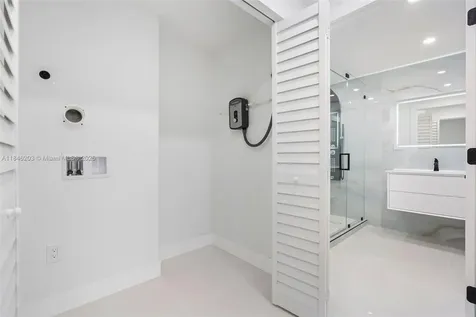 1212 N 22nd Avenue Hollywood FL 33020