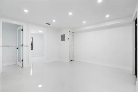 1212 N 22nd Avenue Hollywood FL 33020