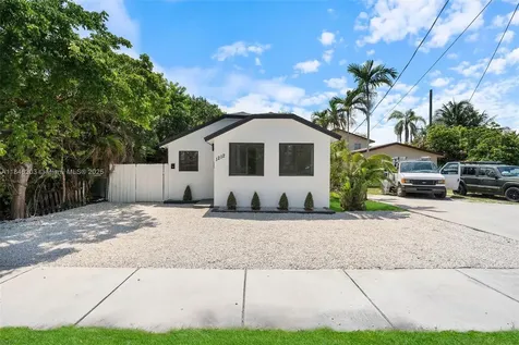 1212 N 22nd Avenue Hollywood FL 33020