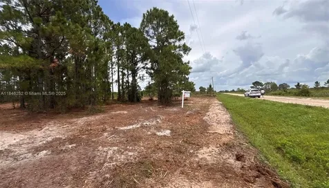 18121 NW 304 Th Street Okeechobee FL 34972