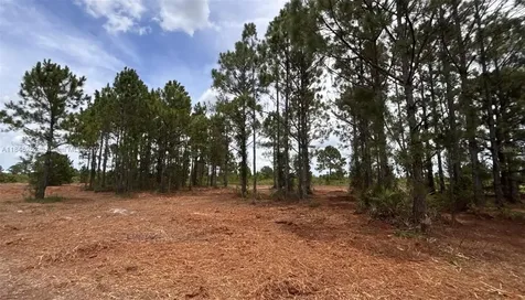 18121 NW 304 Th Street Okeechobee FL 34972