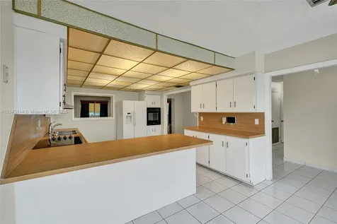 5031 SW 102nd Court Miami FL 33165