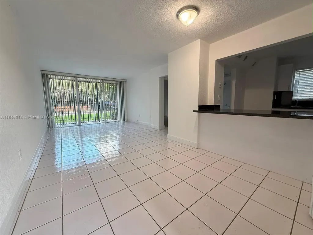 816 NW 87th Avenue Miami FL 33172