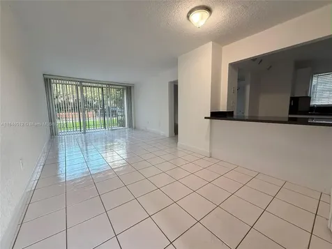 816 NW 87th Avenue Miami FL 33172
