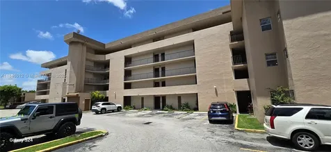 816 NW 87th Avenue Miami FL 33172