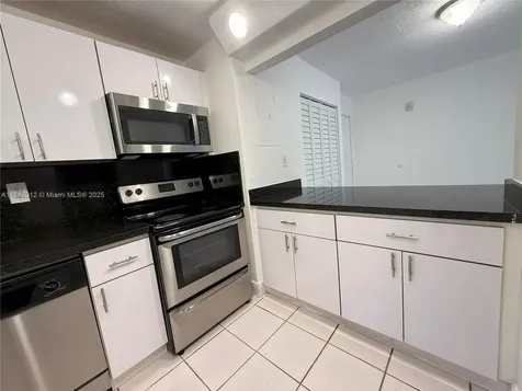 816 NW 87th Avenue Miami FL 33172