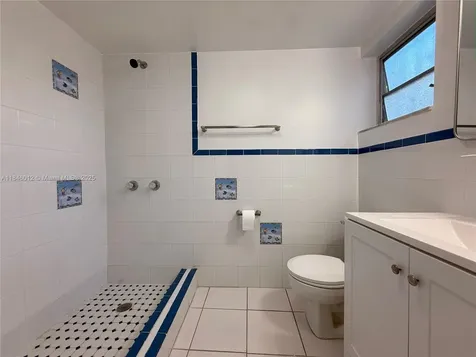 816 NW 87th Avenue Miami FL 33172