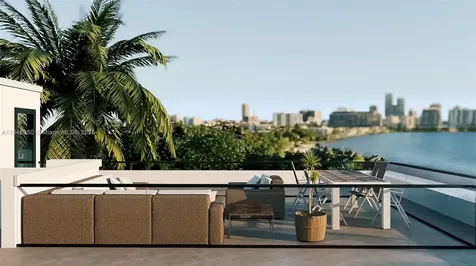 1560 Bay Drive Miami Beach FL 33141