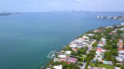 1560 Bay Drive Miami Beach FL 33141